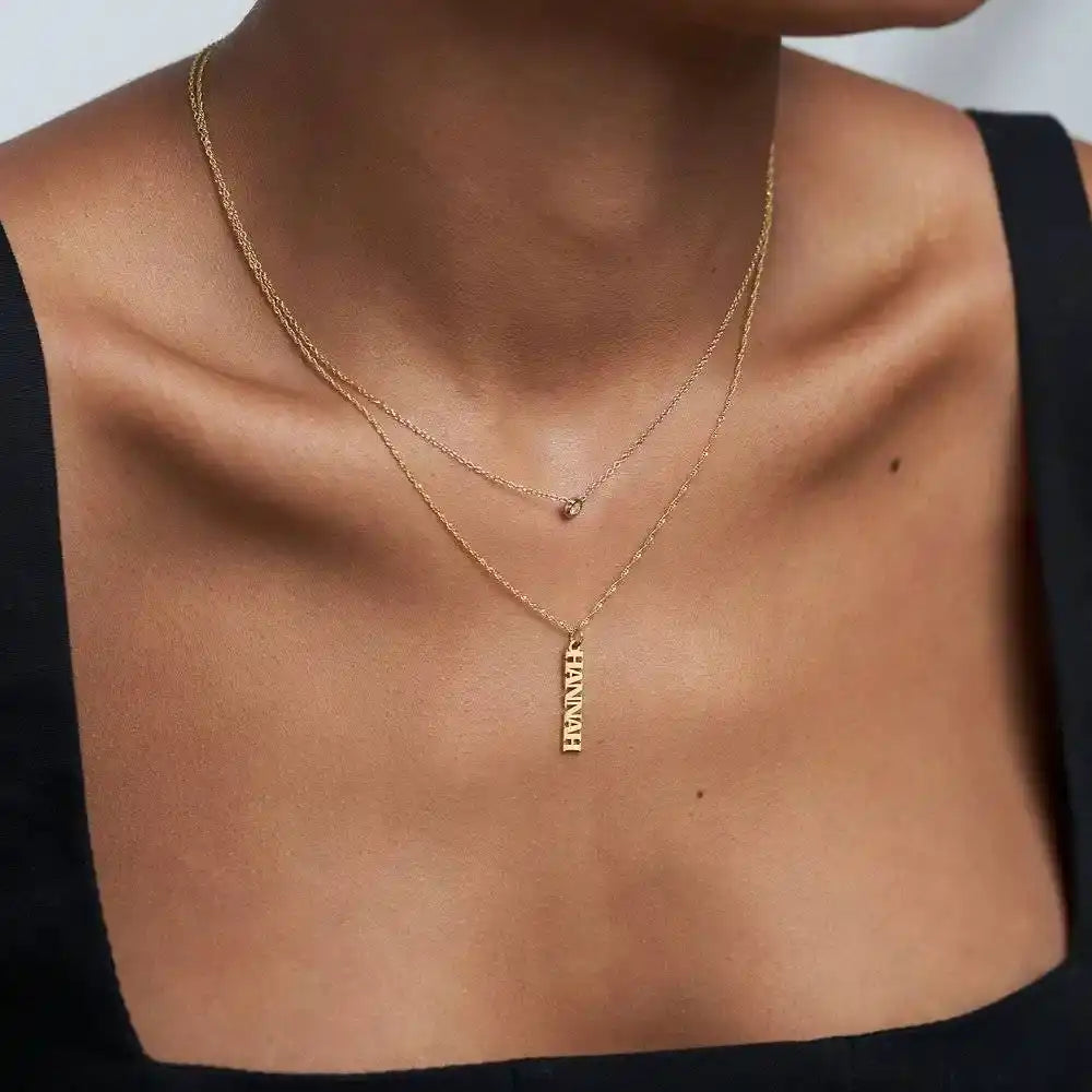 English Capital Vertical Name Necklace.