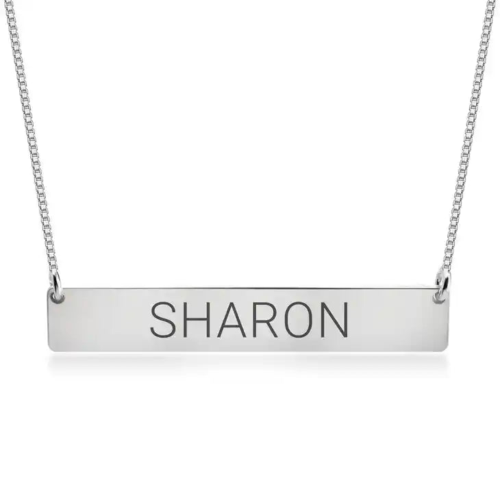 Silver necklace with a bar engraved with name