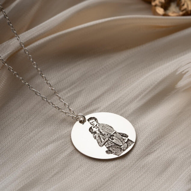 Picture Engraved Round Necklace